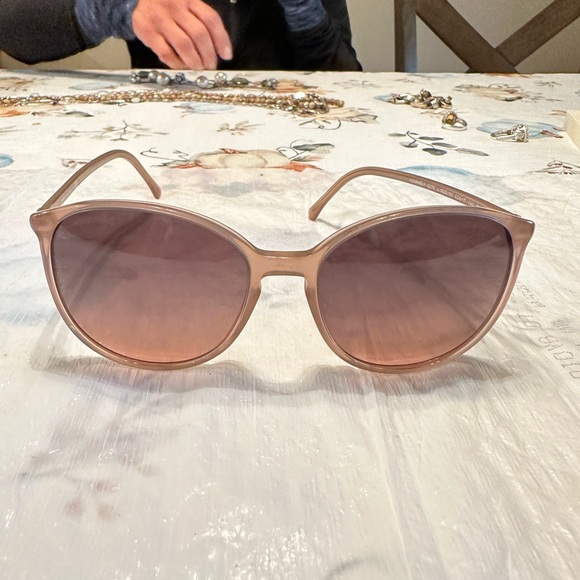 Chanel Sunglasses - Picture 2 of 8